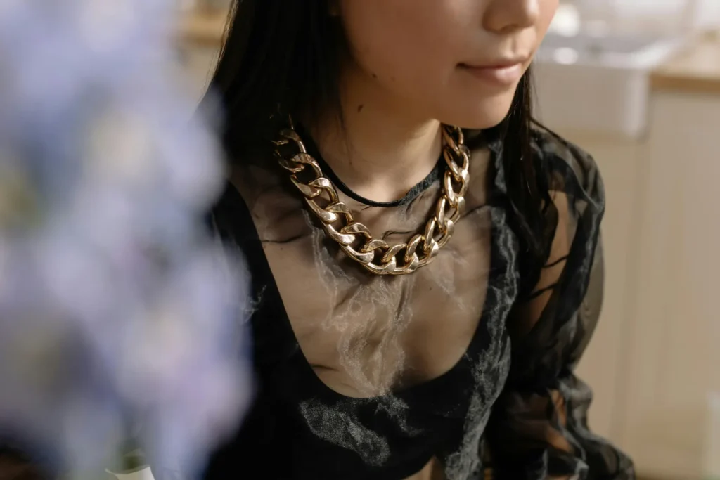 trendy gold chunky jewellery